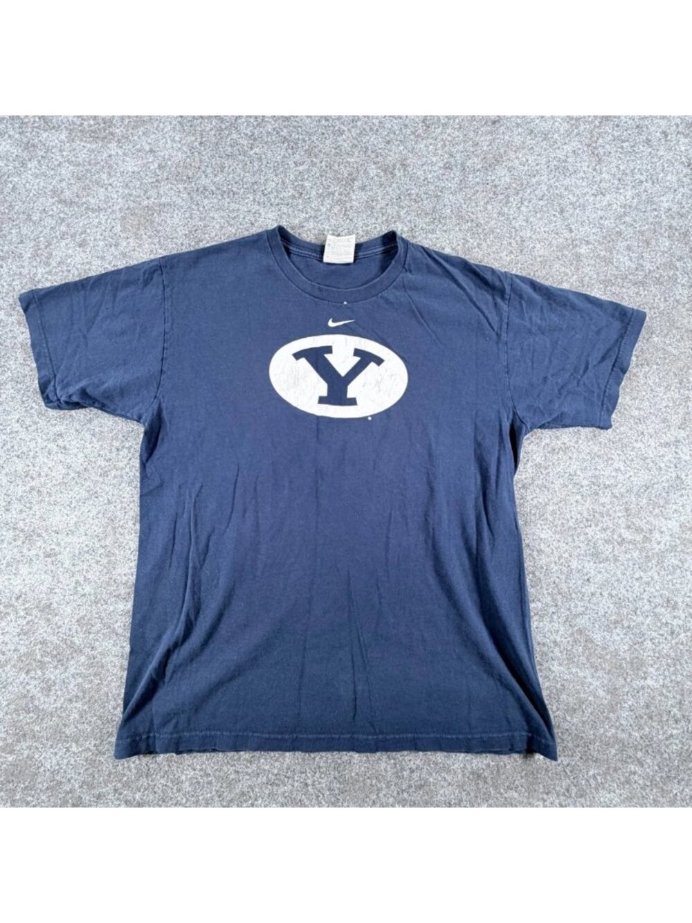 Nike Team BYU Cougars Football T-Shirt Mens S‎ Blue Short Sleeve Crew Neck